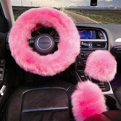 Yontree steering wheel installed cover demonstrating improved grip and warmth